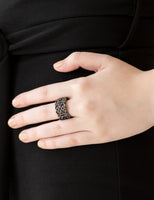 Paparazzi - Tell Me How You Really FRILL - Black Ring